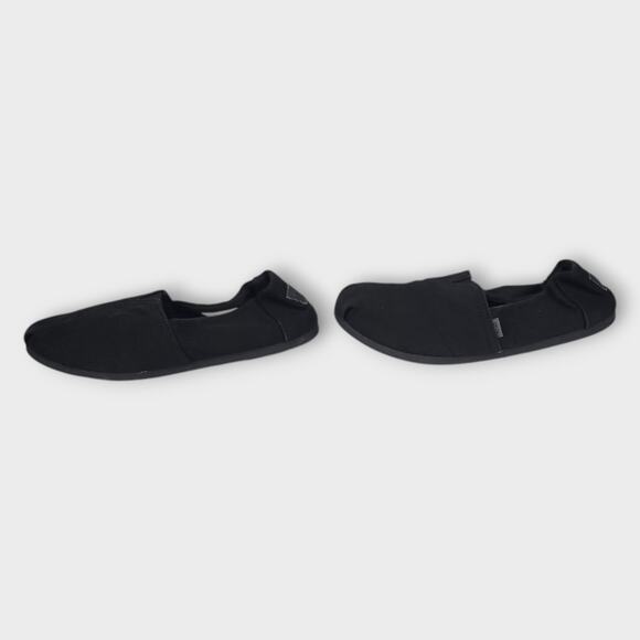 Toms Classic Canvas Slip On Shoe Size W 6.5 Black Minimalist Comfort Travel Chic - Picture 5 of 8